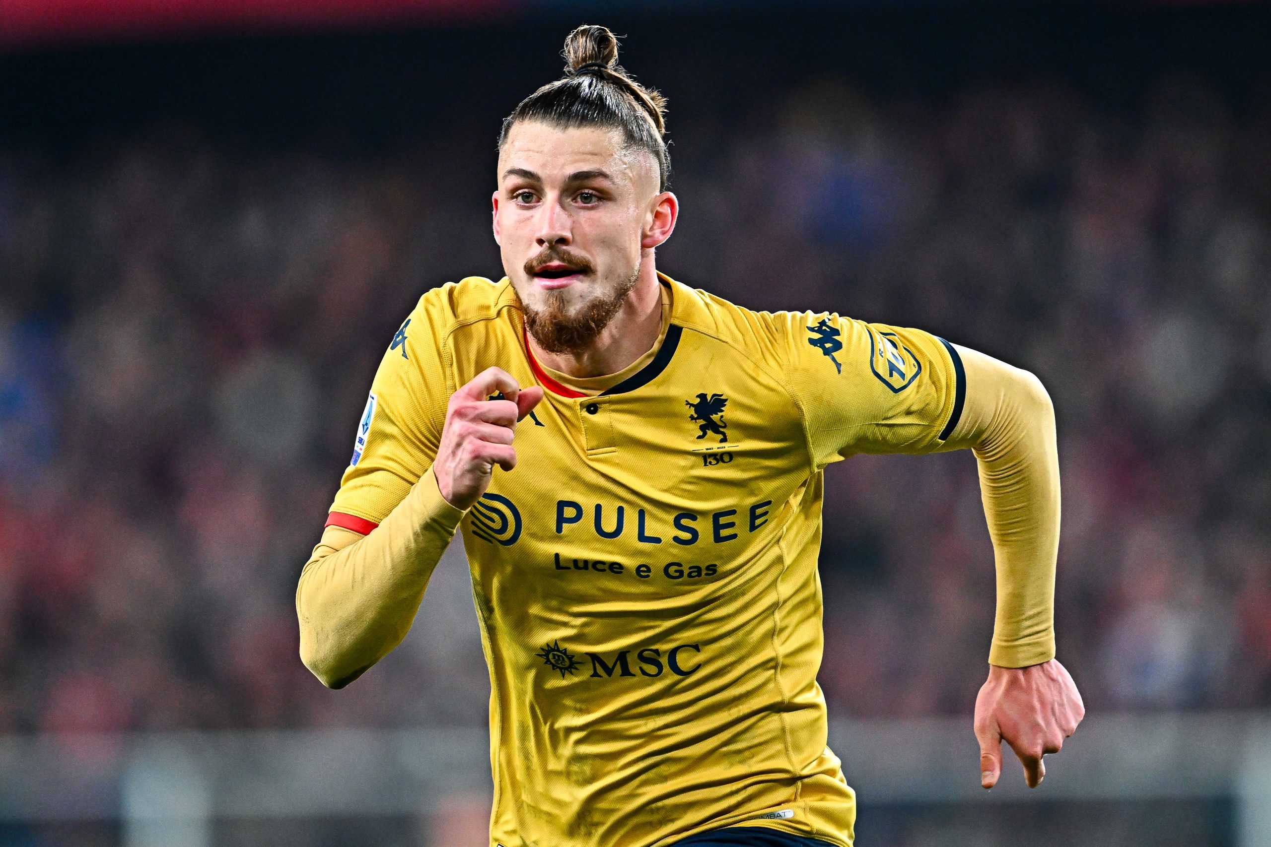 AC Milan Mengincar Radu Dragusin