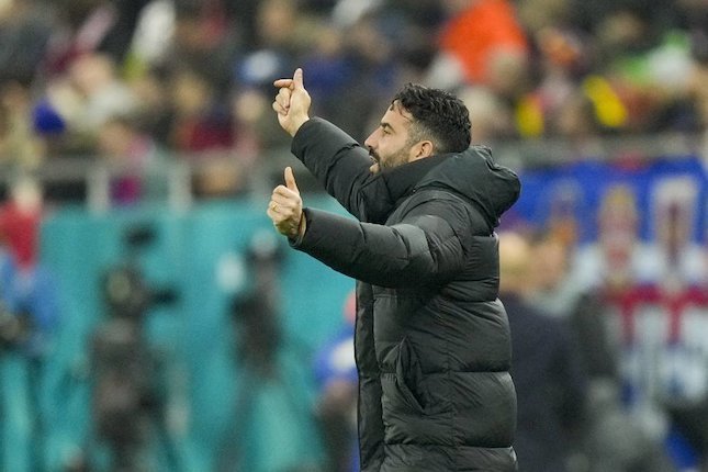 Ruben Amorim Eksperimen Mainkan Kobbie Mainoo di Posisi Nomor 10 MU,